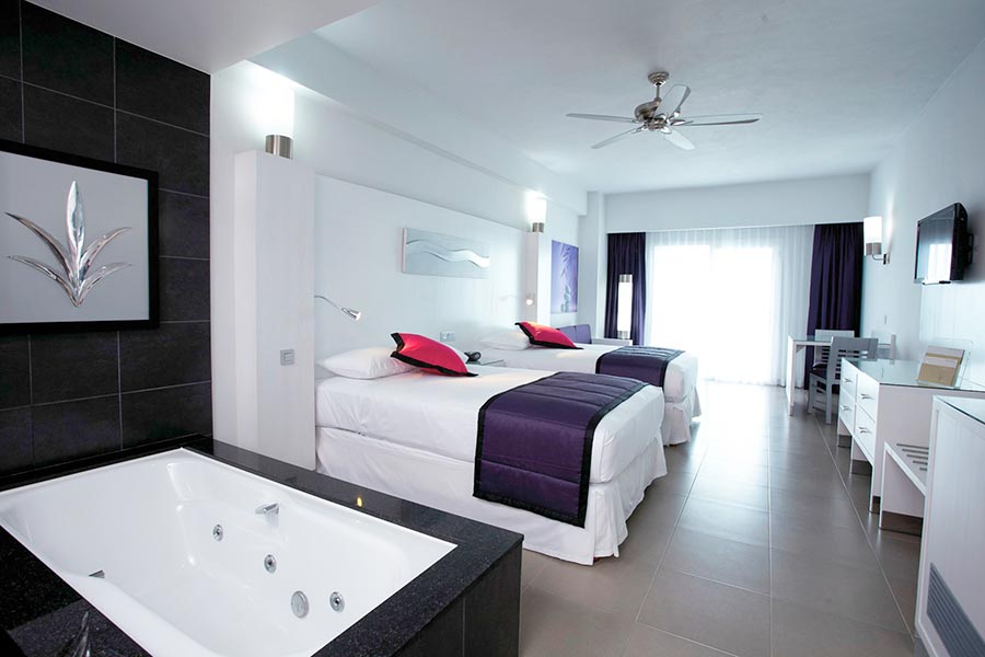 Hotel Riu Palace Peninsula - Room