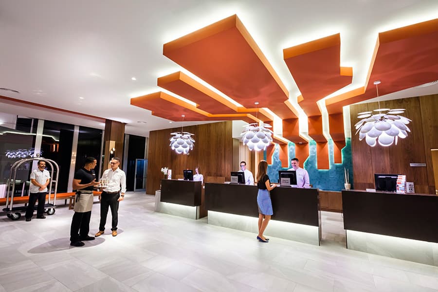 Hotel Riu Vistamar - Service