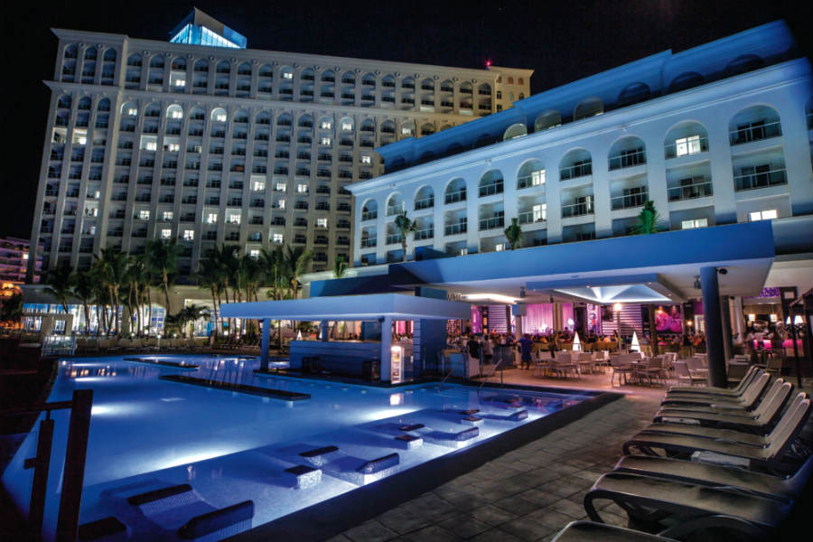 Hotel Riu Cancun - Pool bar