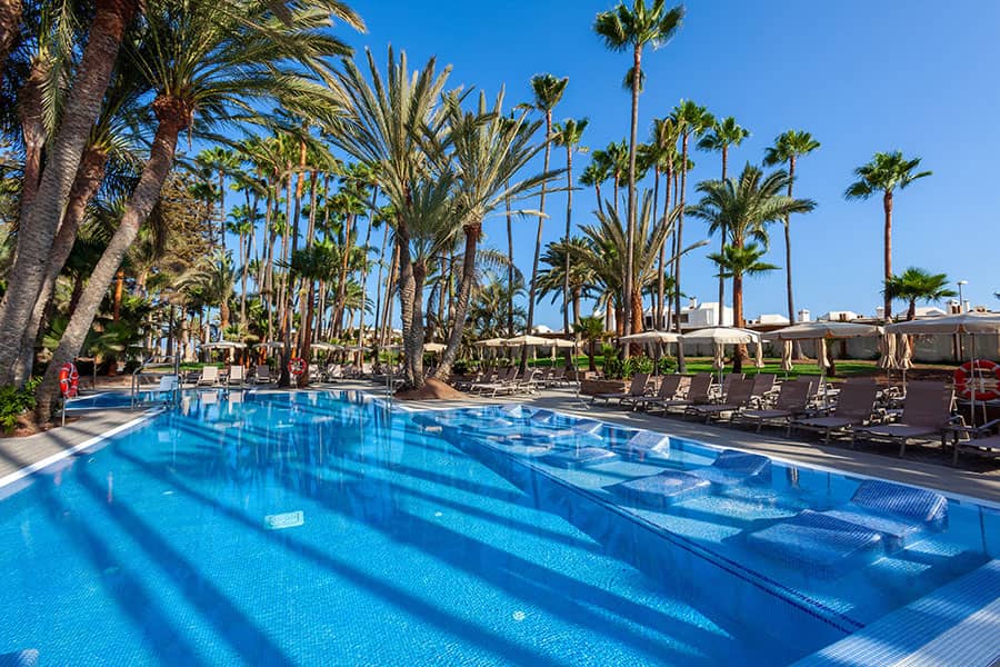 Hotel Riu Palace Oasis - Outdoor pool