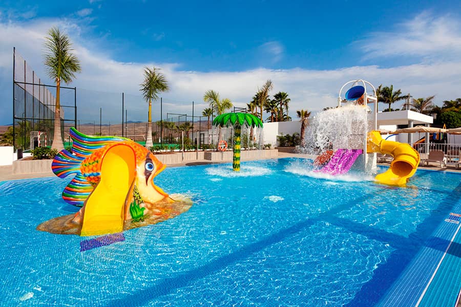 Hotel Riu Vistamar - Outdoor pool