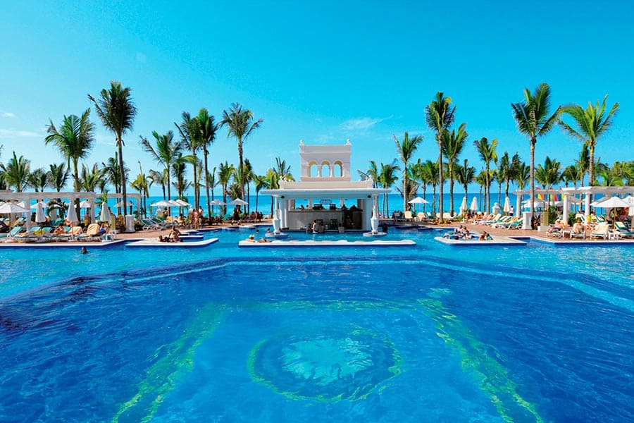 Hotel Riu Palace Pacifico - Outdoor pool