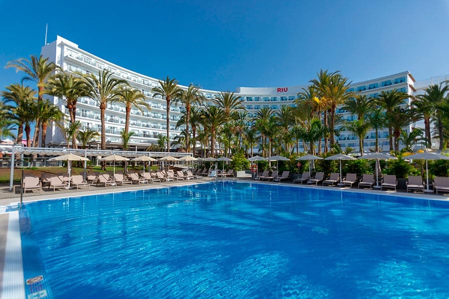 Hotel Riu Palace Palmeras - Outdoor pool