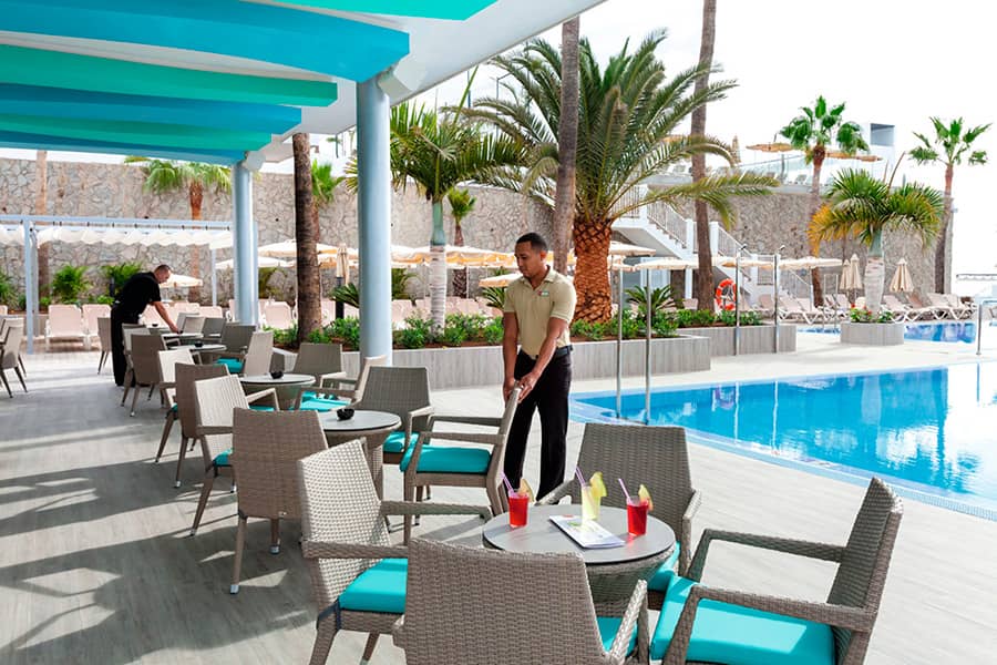 Hotel Riu Vistamar - Bar piscina