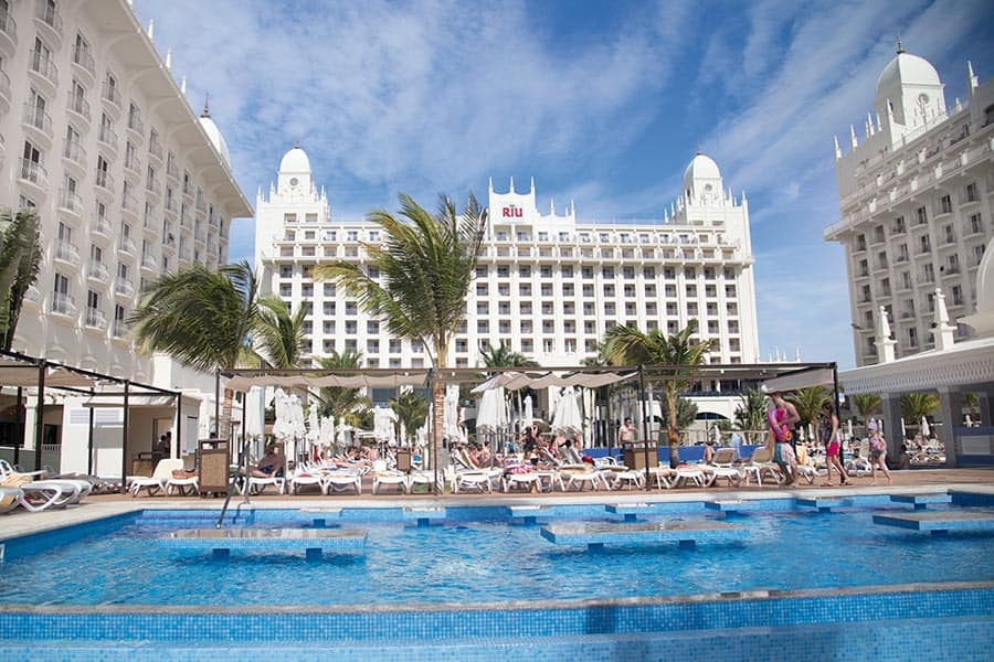 Hotel Riu Palace Aruba - Outdoor pool