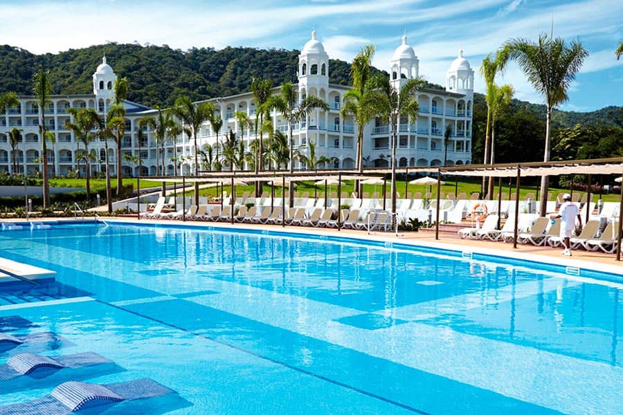 Hotel Riu Palace Costa Rica - Outdoor pool